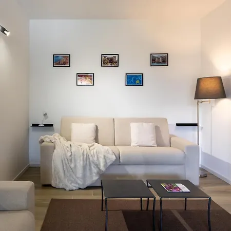 Lisa * 赫拉弗多纳