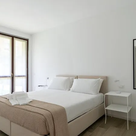 Lisa 赫拉弗多纳